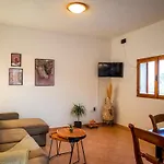 Olive House Rezo Semesterbostad *