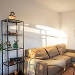 Olive House Rezo Semesterbostad